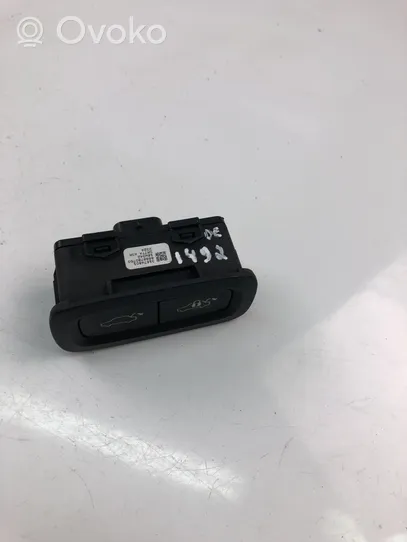 Volvo XC60 Tailgate opening switch 31674801