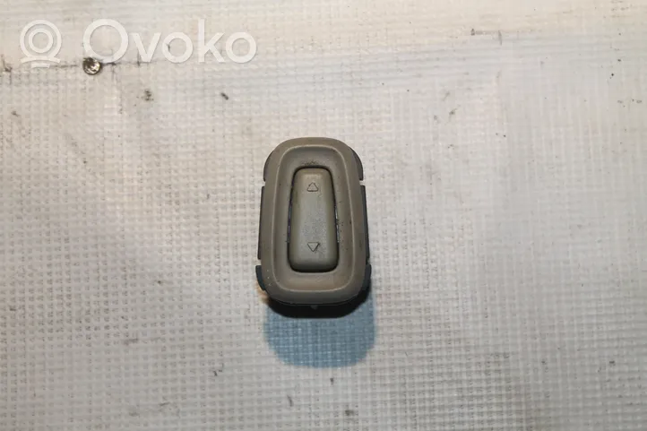 Volvo C70 Przyciski sterowania fotela 08629972