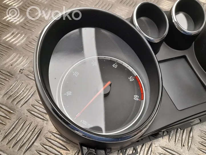 Opel Mokka X Speedometer (instrument cluster) 95375169