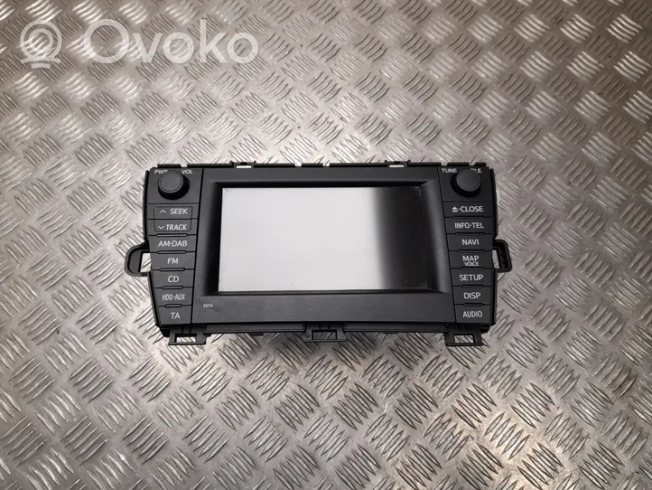 Toyota Prius (XW30) Panel / Radioodtwarzacz CD/DVD/GPS 8612047400