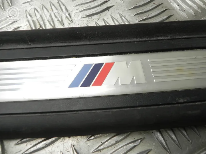 BMW 3 E92 E93 Muu kynnyksen/pilarin verhoiluelementti 7900776