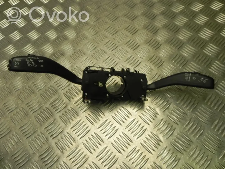 Volkswagen Amarok Interruptor/palanca de limpiador de luz de giro 6R5953521B