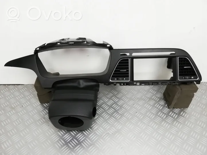 Hyundai Sonata LF Dashboard trim 84740-C3200