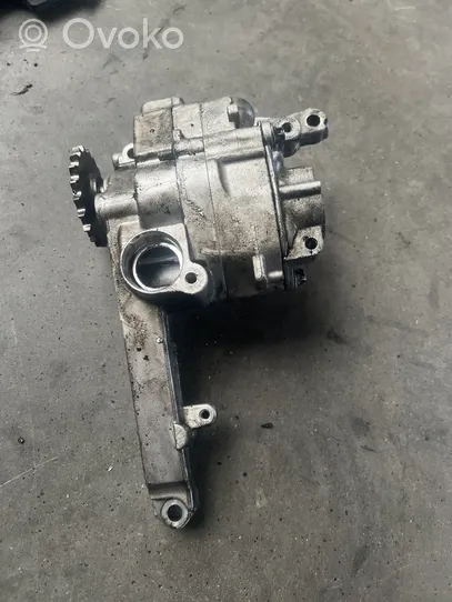 Mercedes-Benz R W251 Pompe à huile A6421810901