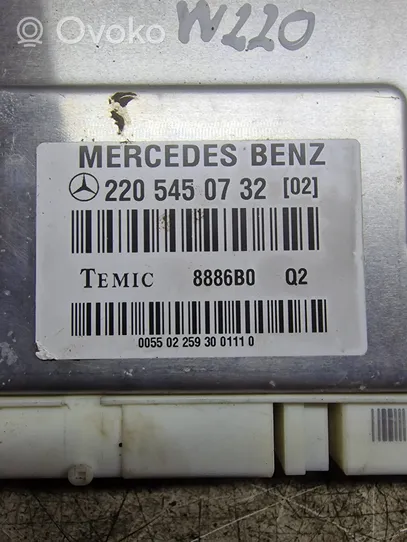 Mercedes-Benz S W220 Ilmajousituksen ohjainlaite/moduuli, takana 8886B0