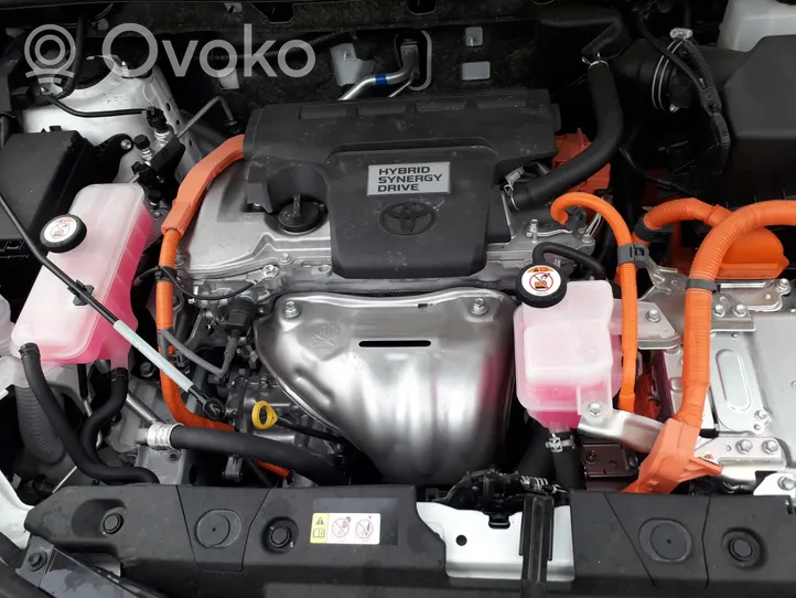 Toyota RAV 4 (XA40) Moottori 