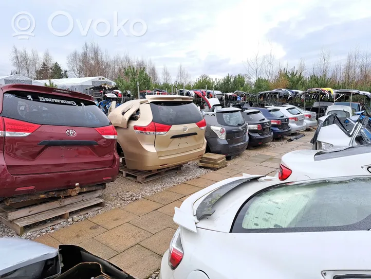 Toyota Yaris Cross Interrupteur de poignée d'ouverture de coffre arrière 