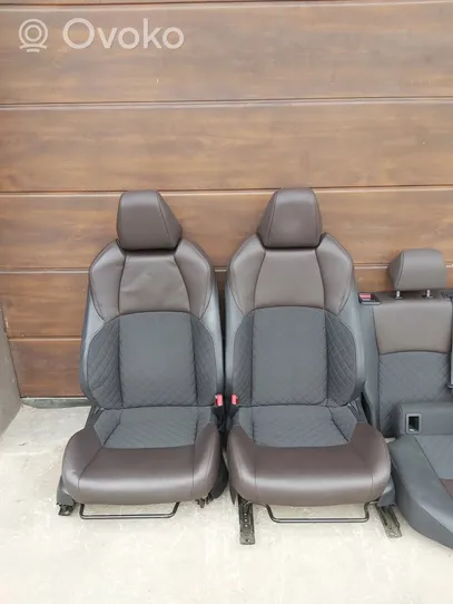 Toyota C-HR Sėdynių komplektas 