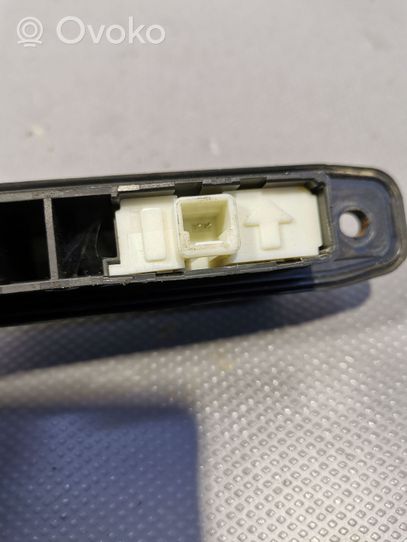 Toyota Avensis T270 Tailgate opening switch 