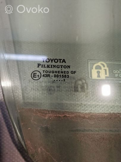 Toyota Yaris Etuoven ikkunalasi, neliovinen malli 