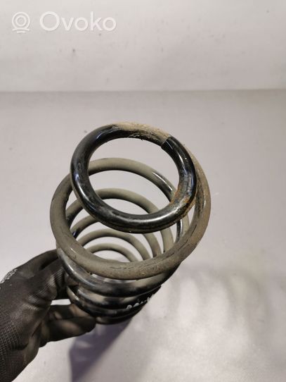 Toyota Prius (XW30) Rear coil spring 