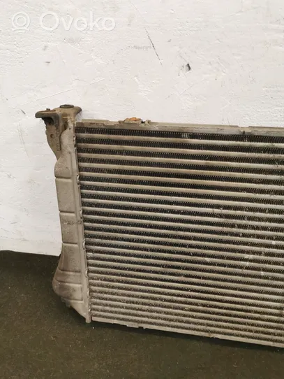 Toyota Avensis T270 Starpdzesētāja radiators 