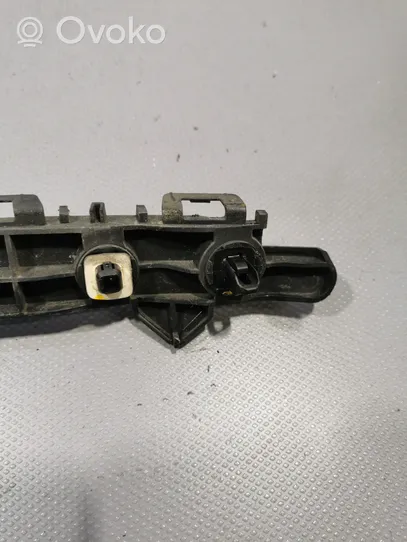 Toyota Auris E180 Soporte de montaje del parachoques trasero 5257502090