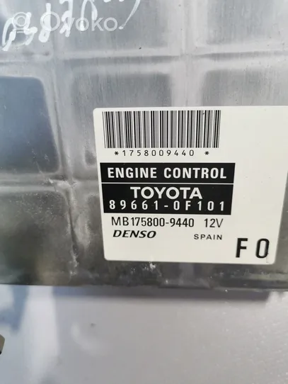 Toyota Corolla Verso E121 Dzinēja vadības bloks 896610F101