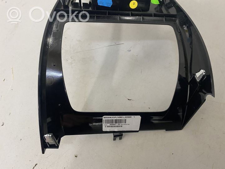 BMW X1 F48 F49 Kita centrinė konsolės (tunelio) detalė 9292547