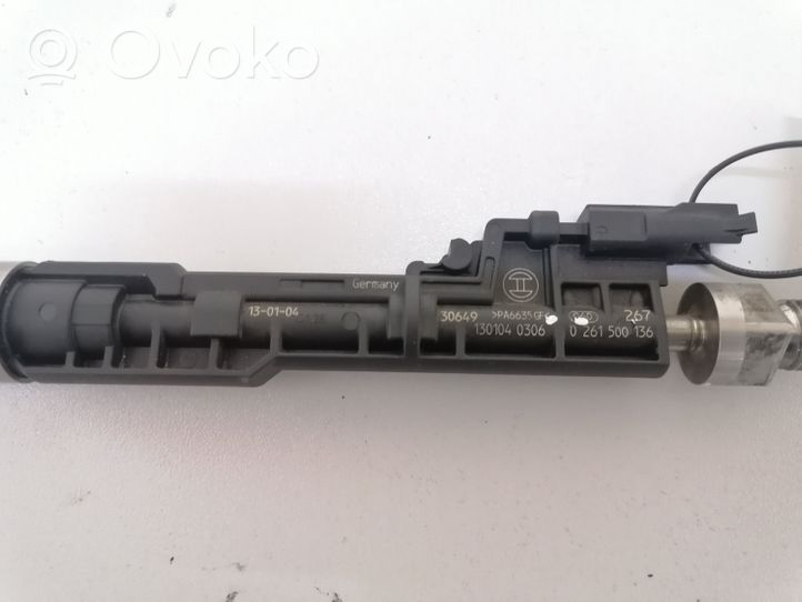 BMW 6 F06 Gran coupe Fuel injector 7599876