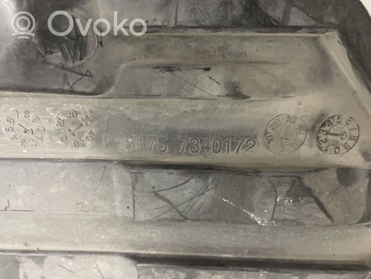 BMW 5 G30 G31 Protezione inferiore del serbatoio del carburante 7340172