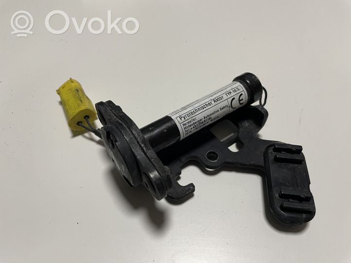 BMW X5 F15 Bonnet Pedestrian Airbag Actuator 7326020