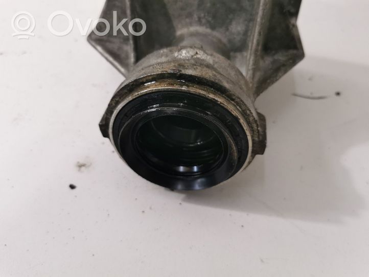 BMW 3 F30 F35 F31 Wspornik / Mocowanie łożyska podpory wału napędowego 7601996