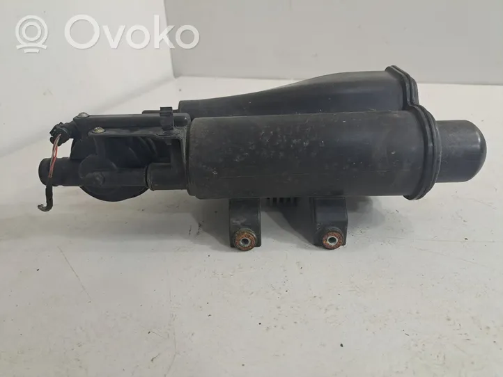 BMW 3 F30 F35 F31 Serbatoio a carbone attivo per il recupero vapori carburante 7271029