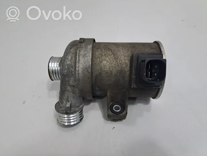 BMW 3 F30 F35 F31 Water pump 7604027