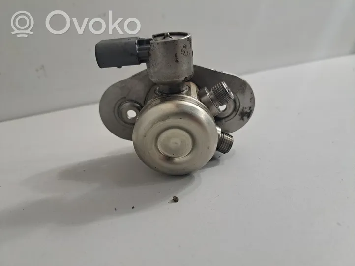 BMW 3 F30 F35 F31 Mekaaninen polttoainepumppu 7640055