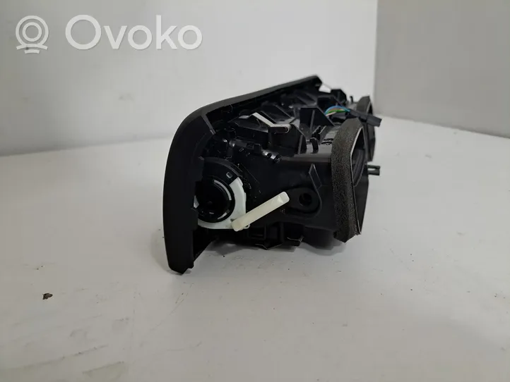 BMW 1 F20 F21 Kojelaudan tuuletussuuttimen suojalista 9207116