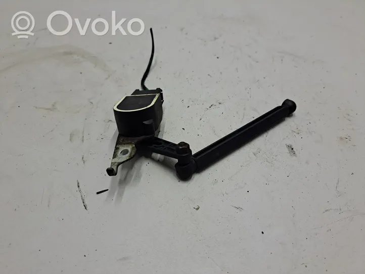 BMW 4 F32 F33 Priekšpusē piekares augstuma sensors 6860843