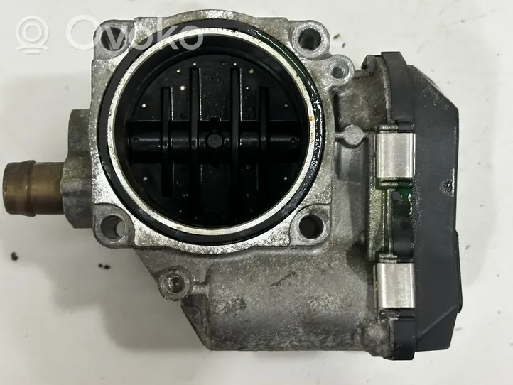 BMW 4 F32 F33 Clapet d'étranglement 7588625