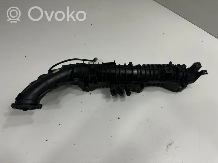 BMW 5 G30 G31 Kolektorius įsiurbimo 8477030