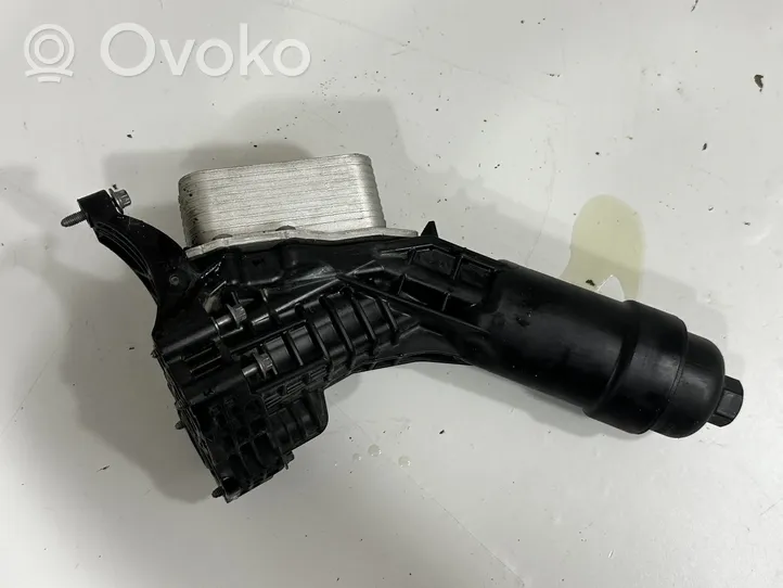 BMW X3 G01 Supporto di montaggio del filtro dell’olio 8580414