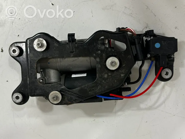 BMW X6 F16 Compresseur / pompe à suspension pneumatique 6875177