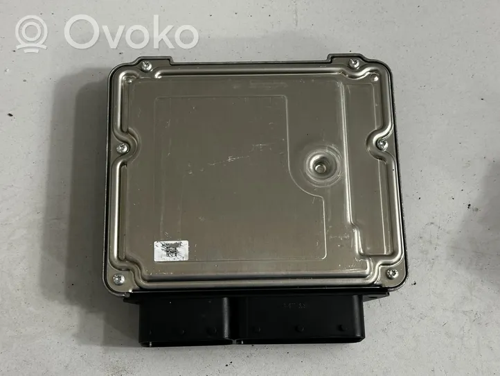 BMW 4 F32 F33 Sterownik / Moduł ECU 8473843