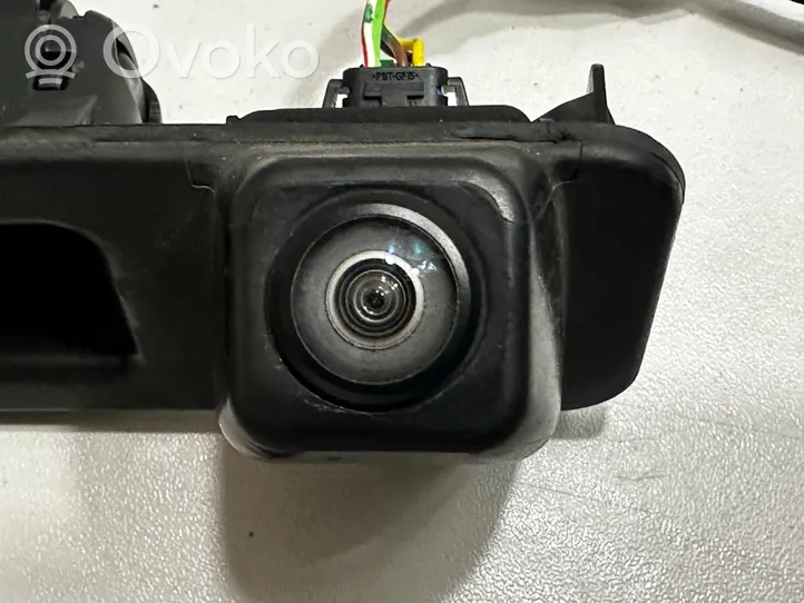 BMW 5 G30 G31 Videokamera aizmugurējā bamperī 5A84564