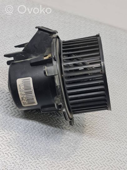 Renault Master II Pečiuko ventiliatorius/ putikas H6868