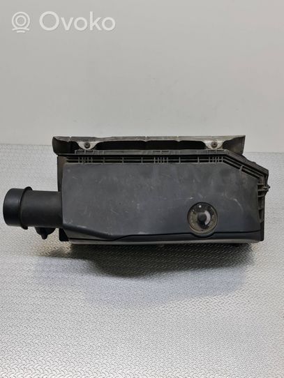 Mercedes-Benz C W203 Boîtier de filtre à air A6120900401