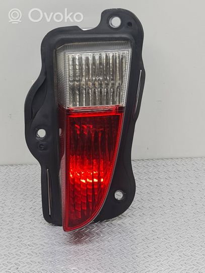 Hyundai Elantra Lampy tylnej klapy bagażnika 924022D