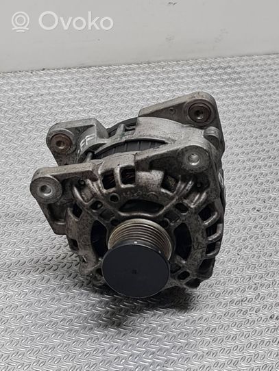 Renault Captur Alternator 231008593R