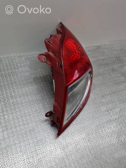 Renault Clio IV Lampa tylna 8200776050