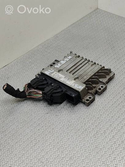 Renault Megane III Calculateur moteur ECU S180067137A