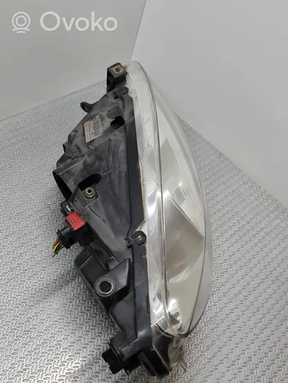 Peugeot 307 Lampa przednia 9641615680