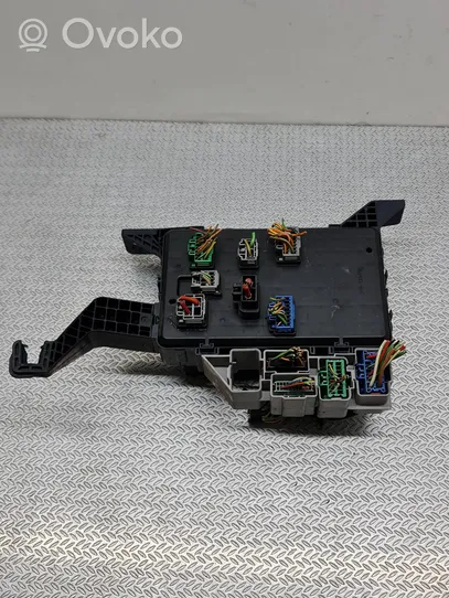 Jaguar X-Type Fuse module 1X4314A073AF