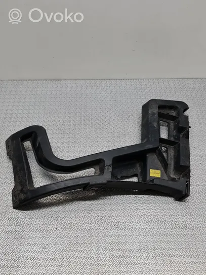 Peugeot 5008 Support de pare-chocs arrière 9686247680