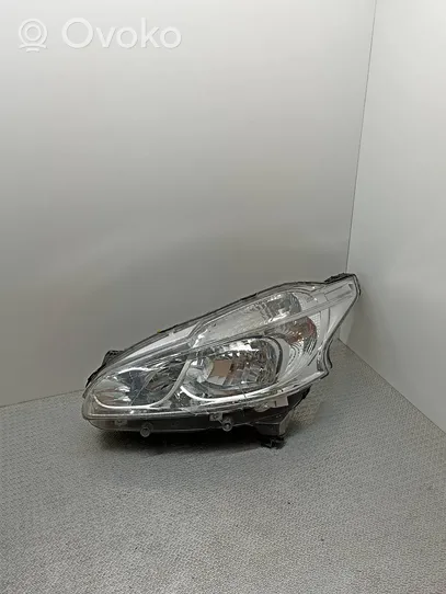 Peugeot 208 Lampa przednia 9802221880