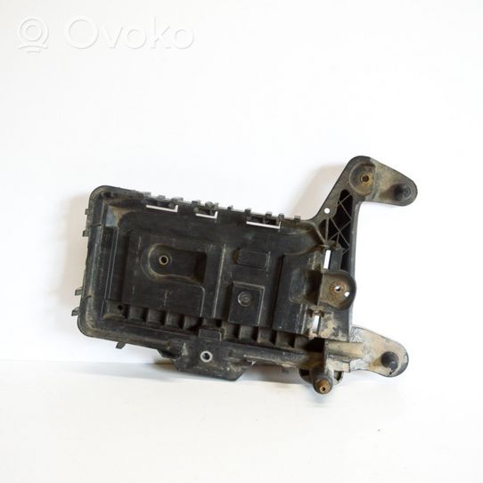 Audi A3 S3 8P Support boîte de batterie 1K0915333H