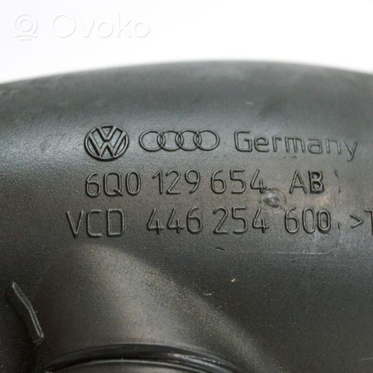 Skoda Fabia Mk2 (5J) Rura / Wąż dolotowy powietrza 6Q0129654AB