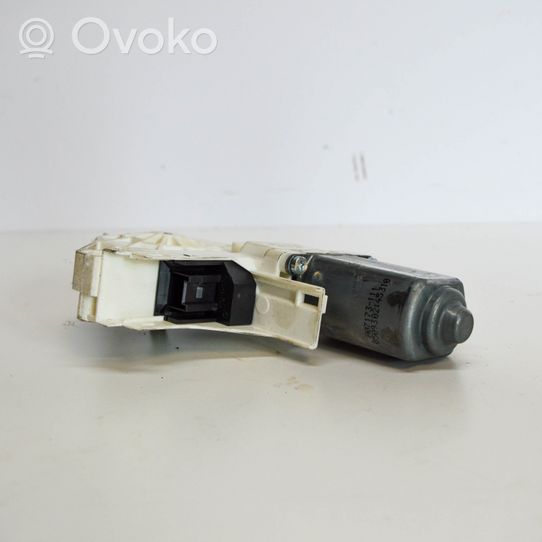 Audi Q7 4L Motorino alzacristalli della portiera anteriore 8K0959802A