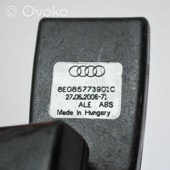 Audi A4 S4 B7 8E 8H Fibbia della cintura di sicurezza centrale (posteriore) 8E0857739