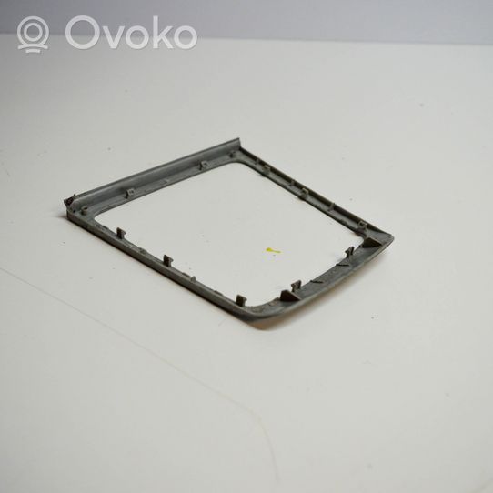 Skoda Octavia Mk2 (1Z) Rivestimento in plastica cornice della leva del cambio 10137412AU