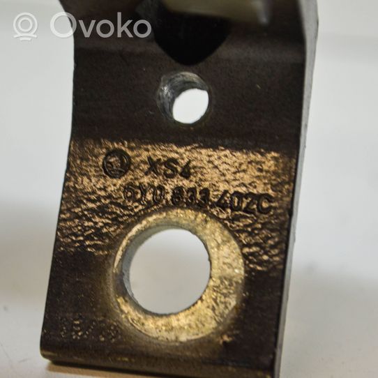 Skoda Octavia Mk2 (1Z) Zawias górny drzwi tylnych 6Y0833402C